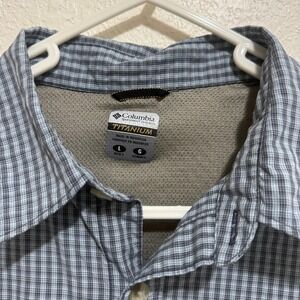 Columbia Titanium Blue Plaid Short Sleeve Button Up Shirt Men's Large